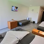 Guest house Sirava 3*