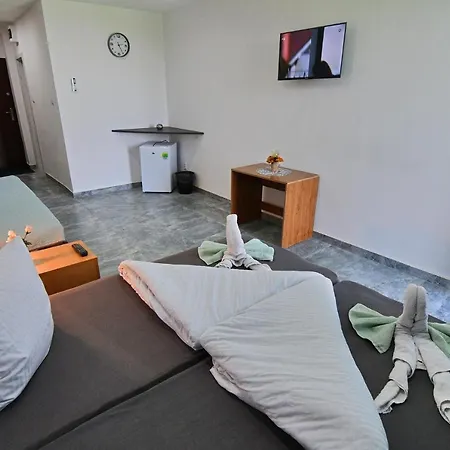 Biker's Guest house *